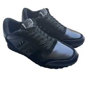 Valentino Garavani Leather Rockrunner Sneakers